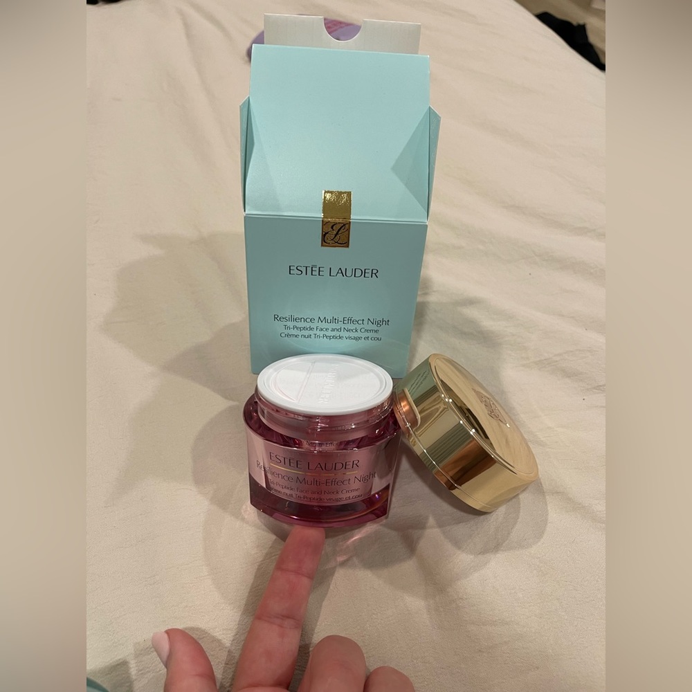Estée Lauder moisturize. Brand new.
